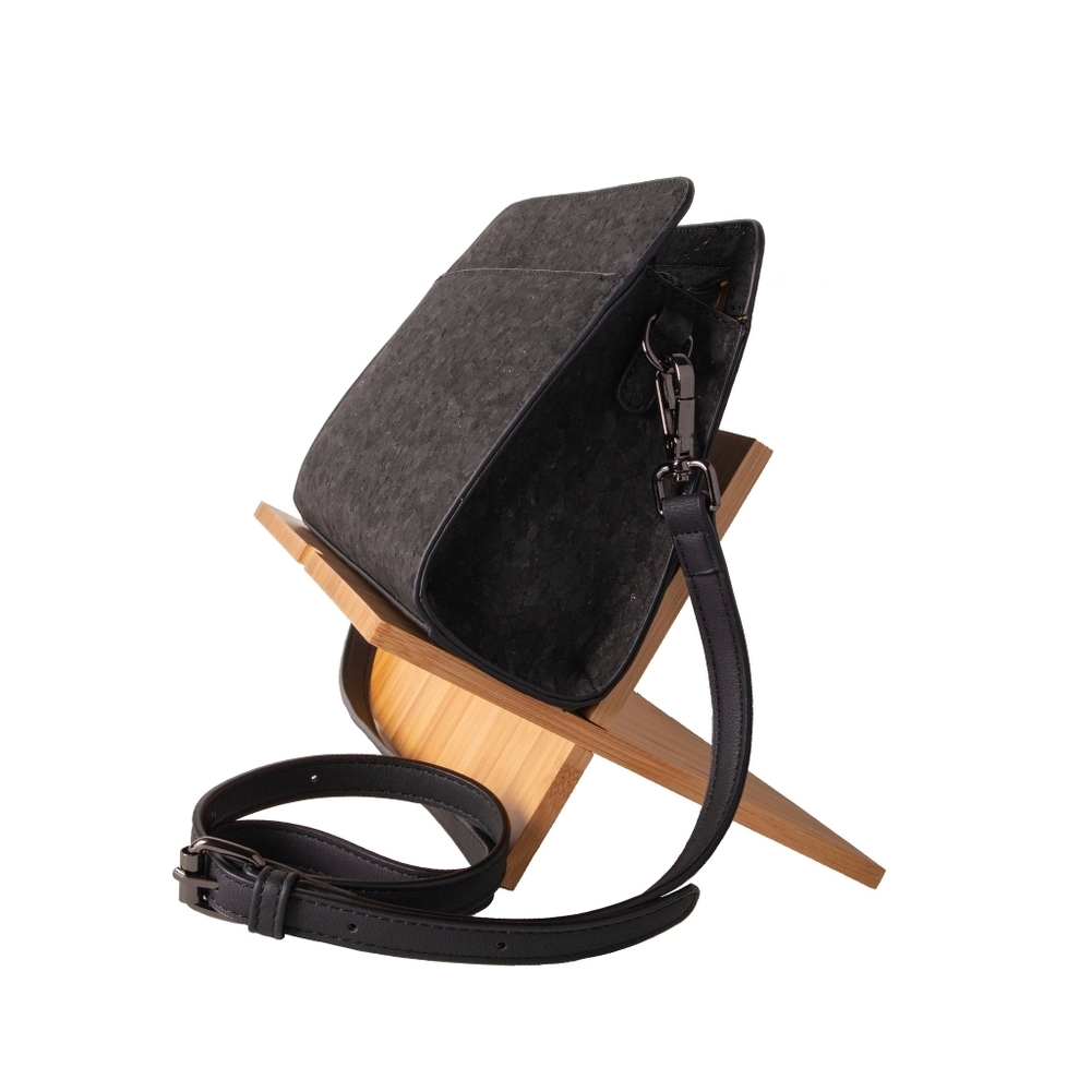 Sustainable Cork Handbag – Lightweight, Stylish, Limited Edition - Picture 8 of 10